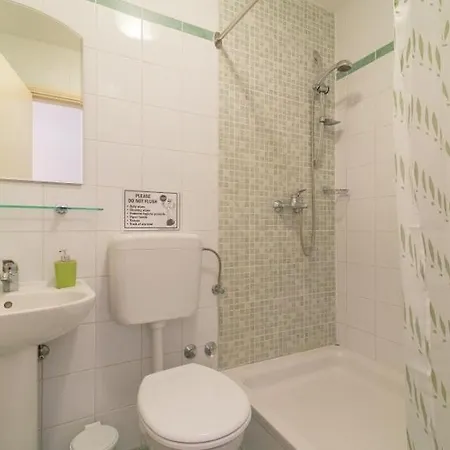 Appartamento House Nin