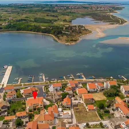 דירה House נין