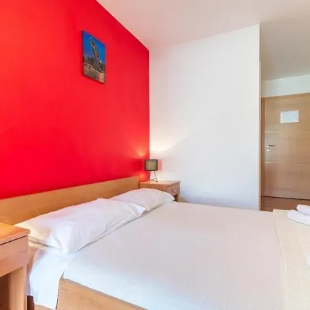 Appartamento House Nin