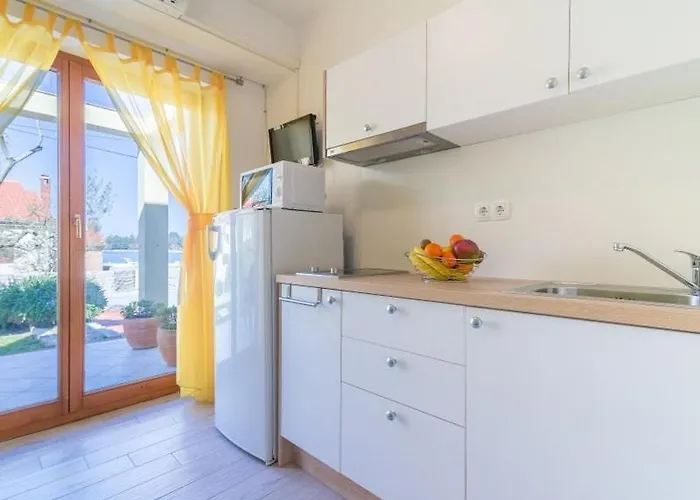 Apartment House Nin