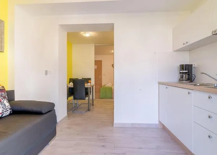 Apartment House Nin