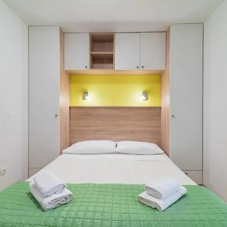 House * Nin